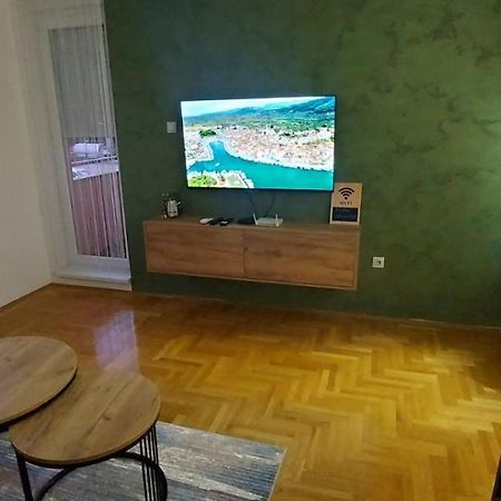 Apartman Anhel Apartment Lukavica Bagian luar foto