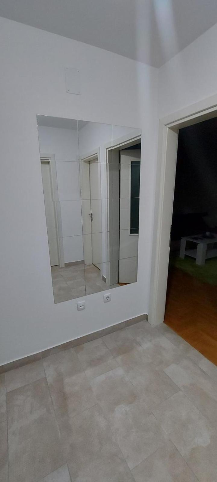 Apartman Anhel Apartment Lukavica Bagian luar foto