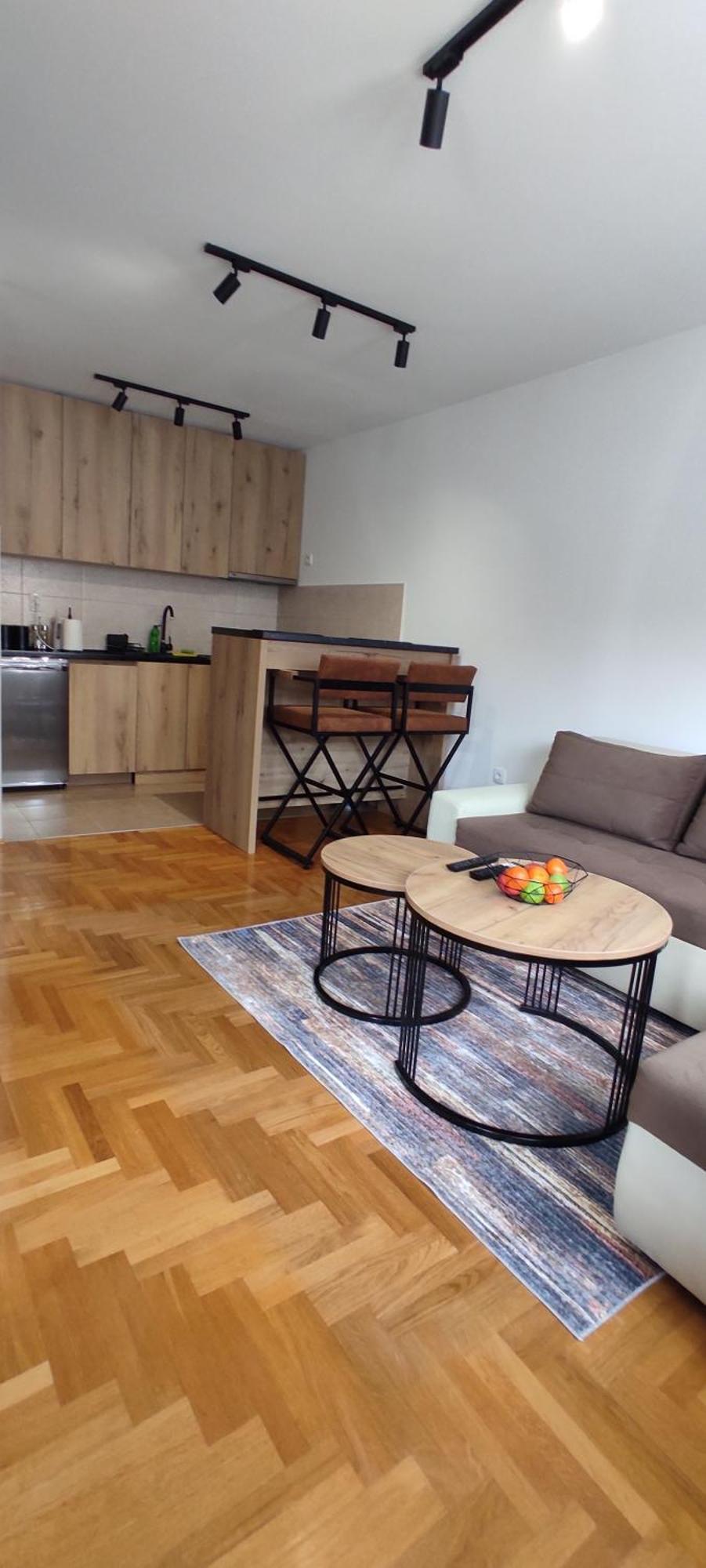 Apartman Anhel Apartment Lukavica Bagian luar foto