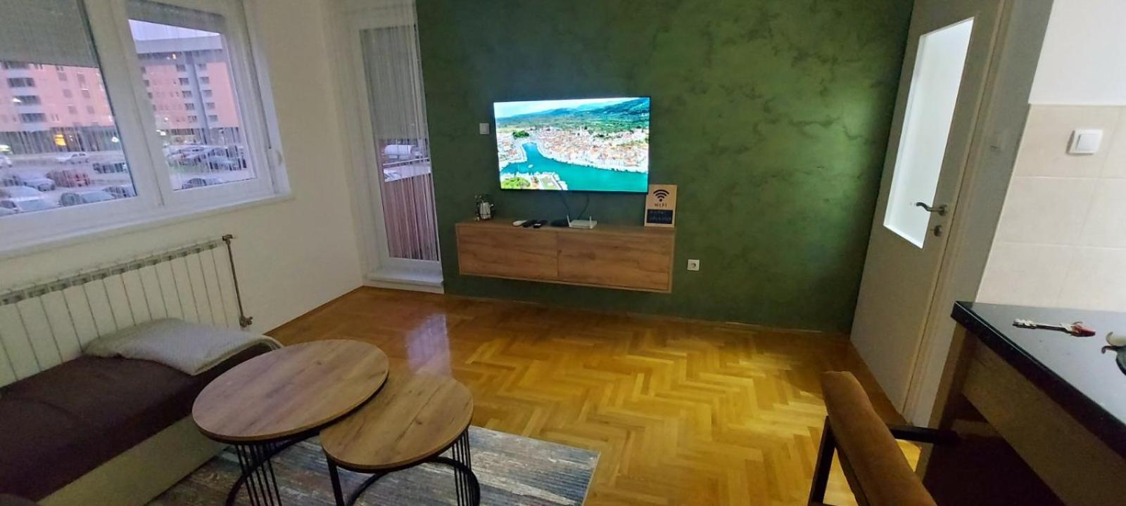 Apartman Anhel Apartment Lukavica Bagian luar foto