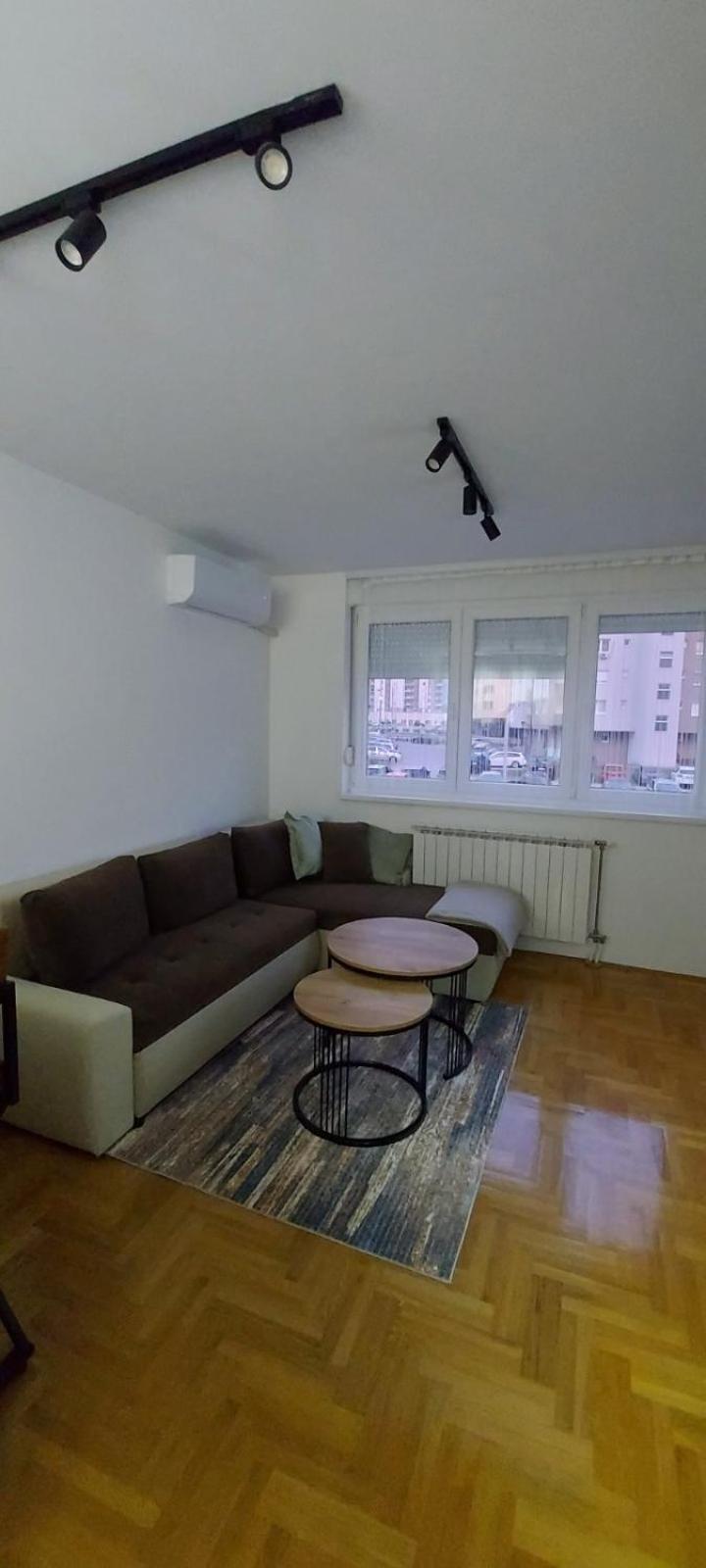 Apartman Anhel Apartment Lukavica Bagian luar foto